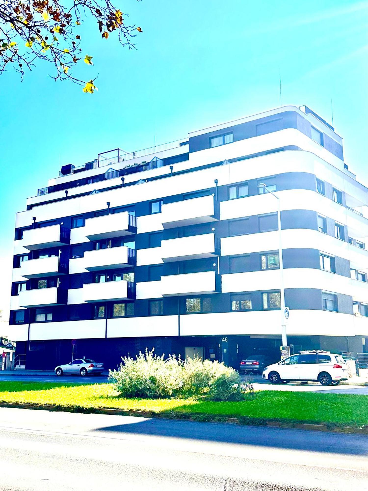 Apartment Ursula Rose Collection An Der Donau Wien